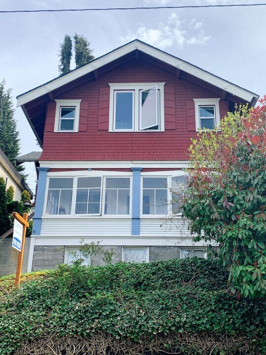 922 N Garden St in Bellingham, WA - Building Photo