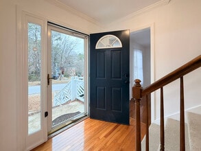 110 Waltons Creek Rd in Morrisville, NC - Foto de edificio - Building Photo