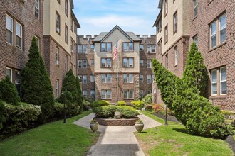 243 W Tulpehocken St in Philadelphia, PA - Building Photo - Building Photo