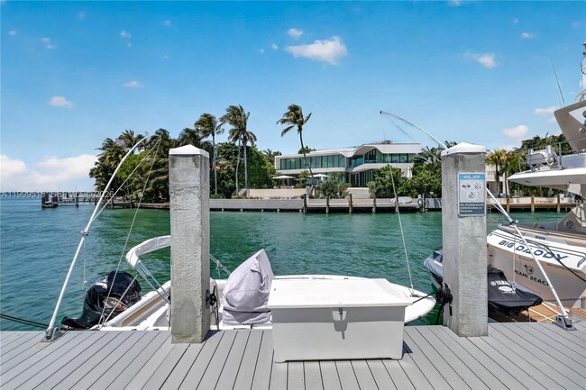 property at 1413 Sunset Harbour Dr