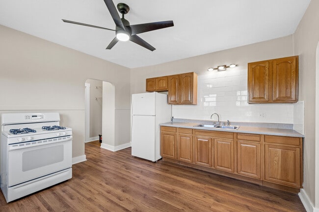 5312 Genesee St, Unit 3