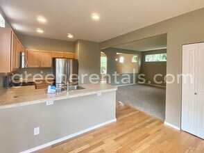 8557 Capstan Dr NE in Lacey, WA - Building Photo - Building Photo