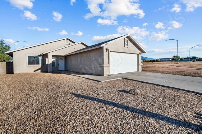 3470 N Jewel St in Kingman, AZ - Foto de edificio - Building Photo