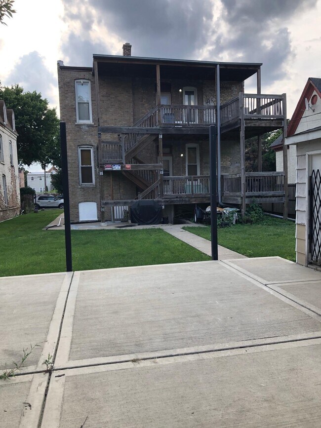 2311 S Central Park Ave, Unit 1 in Chicago, IL - Building Photo - Building Photo