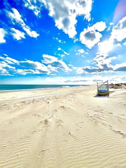 253 Dune Rd, Unit 49 in Westhampton Beach, NY - Building Photo - Building Photo