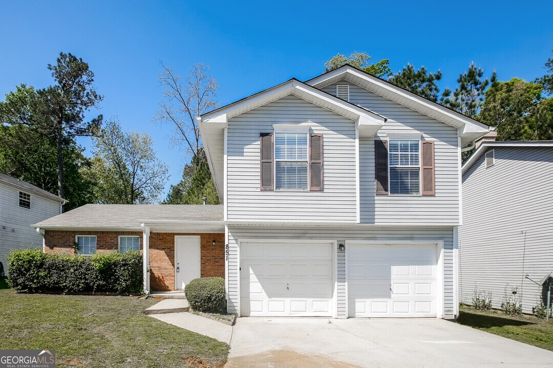 851 Plumbridge Ct in Lithonia, GA - Building Photo