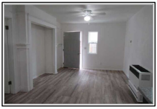 337 W 8th St in Los Angeles, CA - Building Photo - Building Photo
