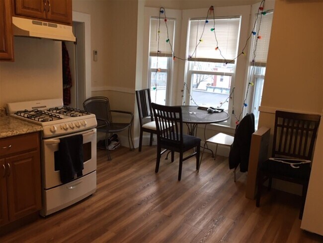59 Bishop Allen Dr, Unit 3F