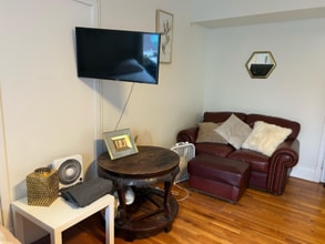 118 2nd St SW in Charlottesville, VA - Foto de edificio - Building Photo