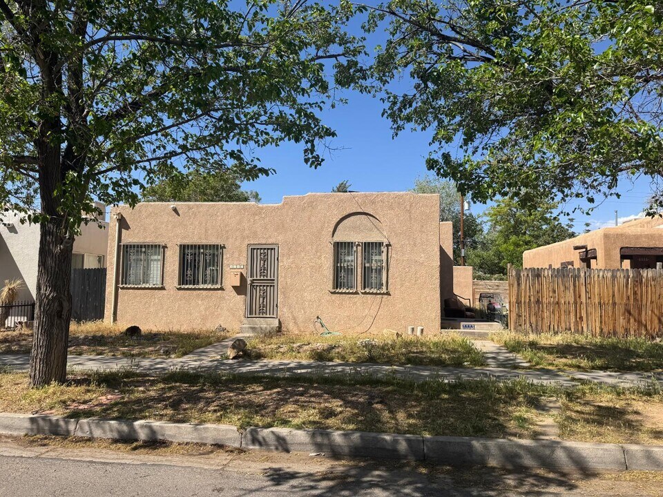 1113 Gold Ave SW in Albuquerque, NM - Building Photo