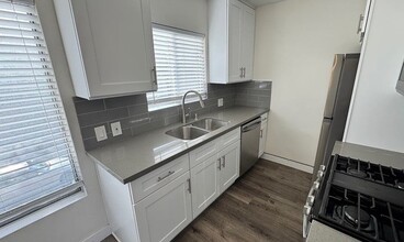 CJ Apartments in Santa Monica, CA - Building Photo - Building Photo