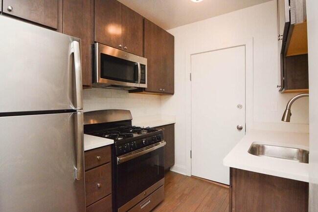 2645 N Spaulding Ave in Chicago, IL - Building Photo - Building Photo