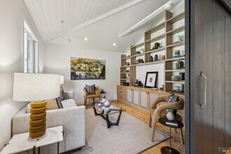 1423 Butterfield Rd in San Anselmo, CA - Building Photo - Building Photo