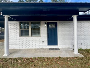 984 White Cir in Hinesville, GA - Building Photo - Building Photo