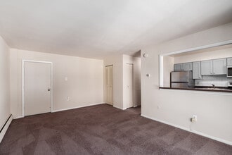 Providence Manor Apartments in Secane, PA - Foto de edificio - Interior Photo