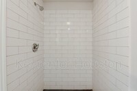 5405 Groveton St photo'