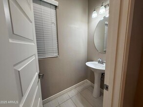 4711 E Daley Ln in Phoenix, AZ - Building Photo - Building Photo