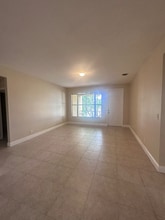3569 Forest Hill Blvd in West Palm Beach, FL - Building Photo - Building Photo
