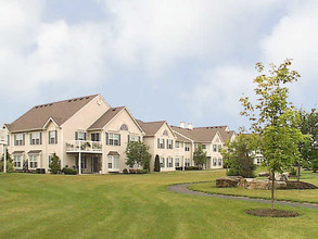 The Apartments at Olde Towne in Allentown, PA - Foto de edificio - Building Photo