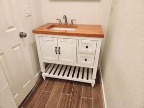 914 N Olive St, Unit 914 in Anaheim, CA - Foto de edificio - Building Photo