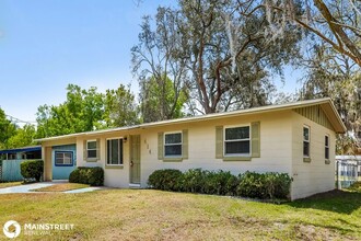 414 La Paz Pl in Orange Park, FL - Building Photo - Building Photo