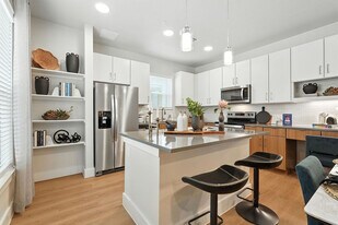 Soltera Rolling Pines in Conroe, TX - Building Photo