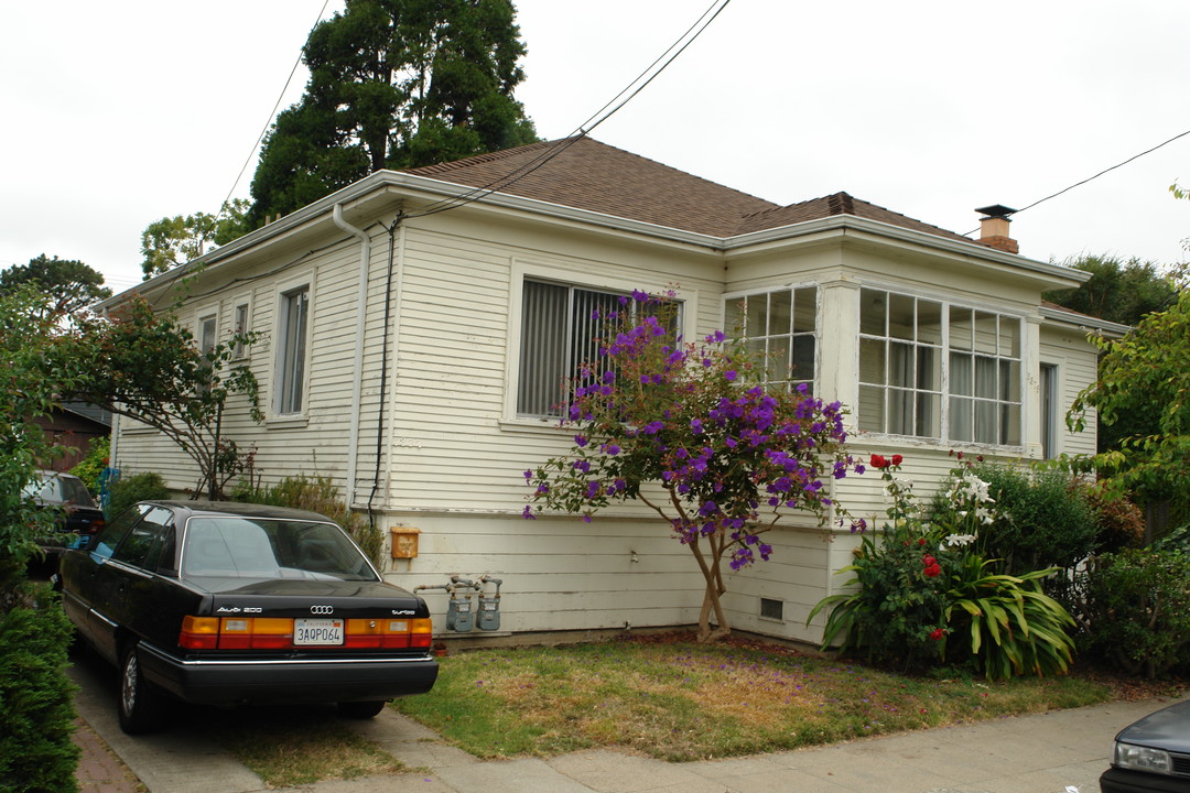 5379 Boyd Ave in Oakland, CA - Foto de edificio