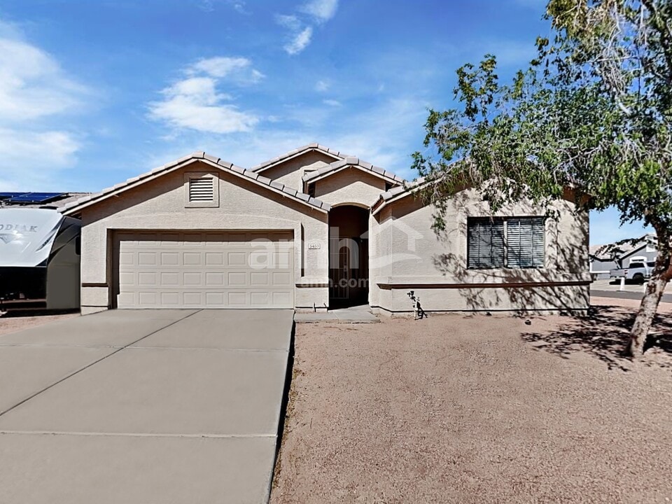 5453 N 77th Ln in Glendale, AZ - Foto de edificio