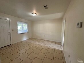 120 Holmes Dr in Pensacola, FL - Building Photo - Building Photo