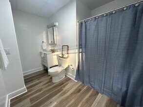 156 Garfield Ave in New London, CT - Building Photo - Building Photo