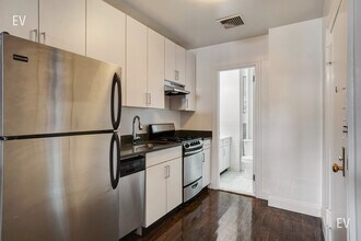 37 E 65th St in New York, NY - Building Photo - Building Photo