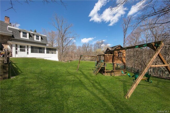 248 Cherry Ln in Ramapo, NY - Building Photo - Building Photo