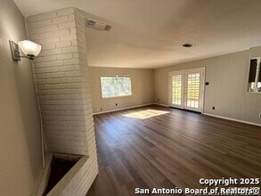 14158 Swallow Dr in San Antonio, TX - Building Photo - Building Photo