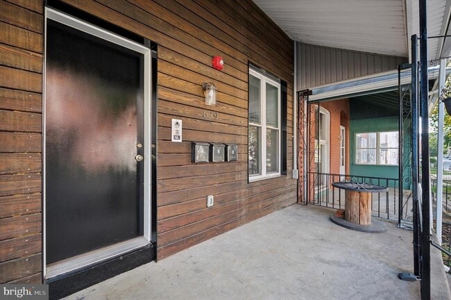 629 N 32nd St in Philadelphia, PA - Building Photo - Building Photo