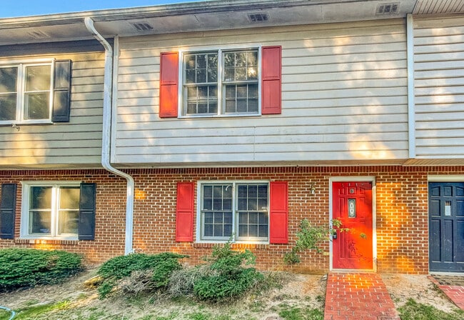 2140 Kings Gate Cir SW in Snellville, GA - Building Photo - Building Photo