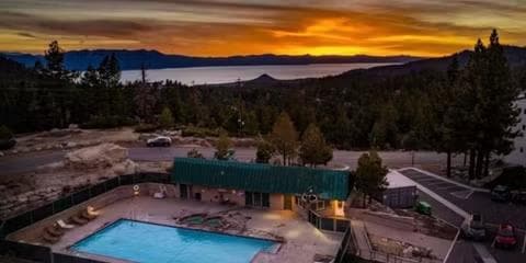 315 Olympic Ct in Stateline, NV - Building Photo - Building Photo
