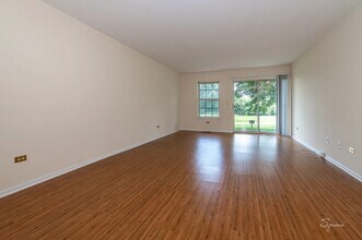 23 Taylor Ct in Streamwood, IL - Building Photo - Building Photo