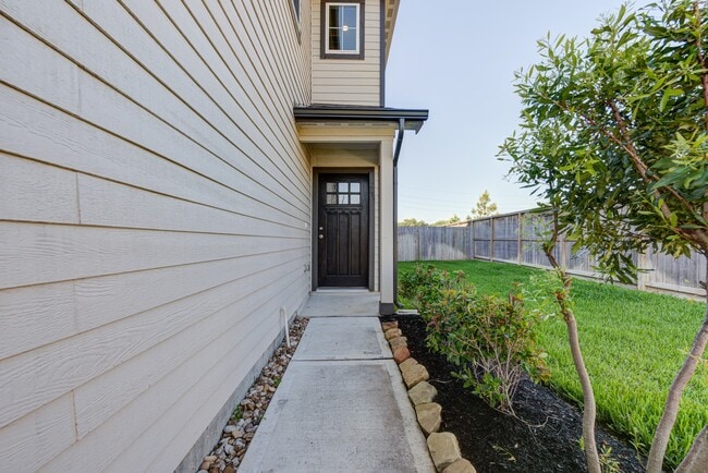 property at 18831 Glenwood Chase Ct