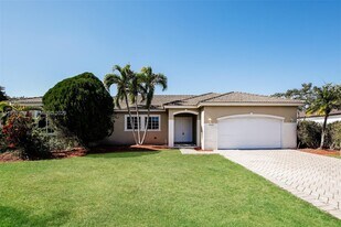 18686 SW 132nd Ave in Miami, FL - Building Photo