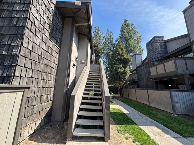 1190 S Winery Ave in Fresno, CA - Building Photo - Building Photo