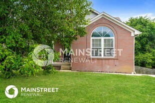 7001 Matthews Rd in Louisville, KY - Building Photo