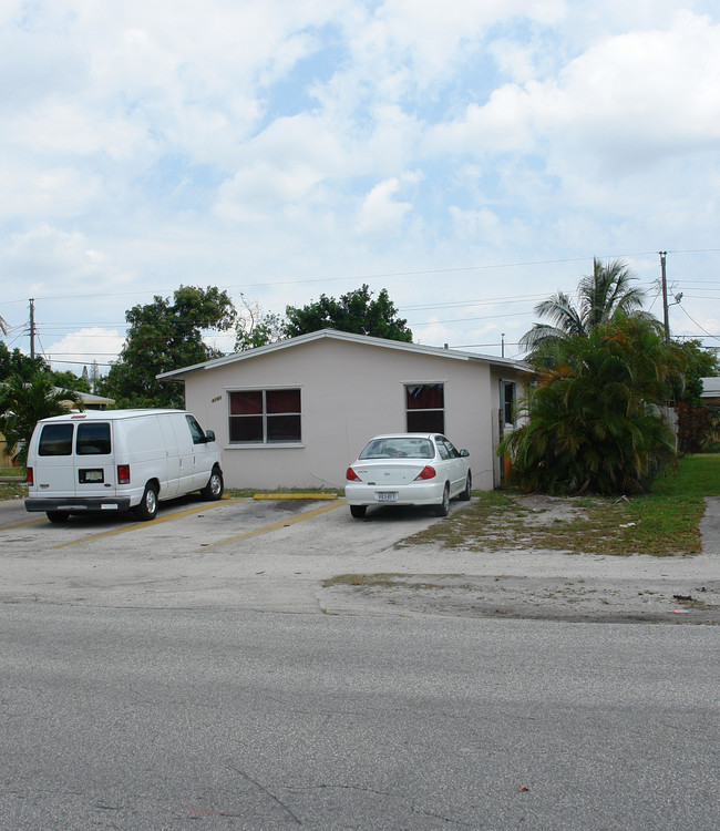 1940 SW 42nd Ave in Fort Lauderdale, FL - Foto de edificio - Building Photo