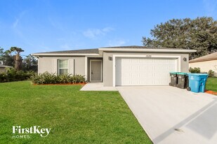 1525 Talbott St in Palm Bay, FL - Building Photo