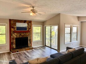 1006 Wood Creek Dr in Fayetteville, NC - Building Photo