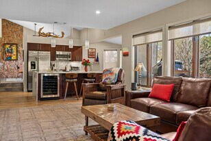 77 Wild Horse Mesa Dr in Sedona, AZ - Building Photo