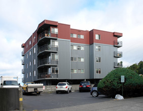 Triton Terrace in Seattle, WA - Foto de edificio - Building Photo