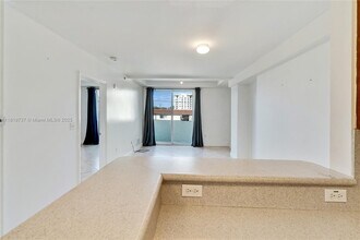 2550 SW 27th Ave in Miami, FL - Building Photo - Building Photo