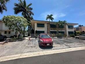 120 Isle of Venice Dr in Fort Lauderdale, FL - Building Photo - Building Photo