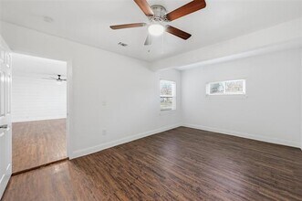 1005 Highland Dr in Grand Prairie, TX - Building Photo - Building Photo