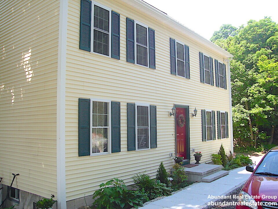 11 Dell Ave in Medford, MA - Building Photo